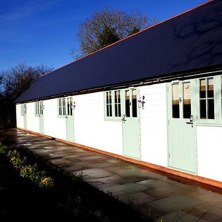 The Bull Inn Lodges Tenterden Buitenkant foto